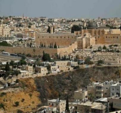 قيادي فتحاوي يُحذّر من كارثة إنسانية في القدس الشرقية بعد عزلها عن جزئها الغربي في ظل تفشي 