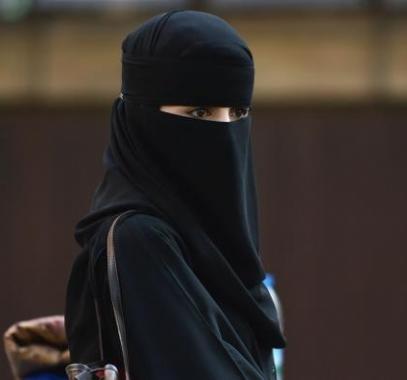 بالفيديو والصور : منقبة تثير جدلا بعد 