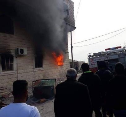 رام الله: مستعمرون يُحاولون إحراق منزل عقب اقتحامهم له في دير ايزيع