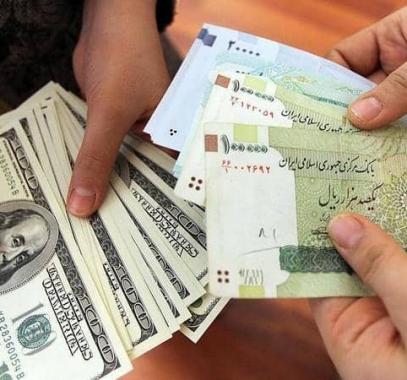 الريال الإيراني يتراجع إلى مستوى قياسي جديد