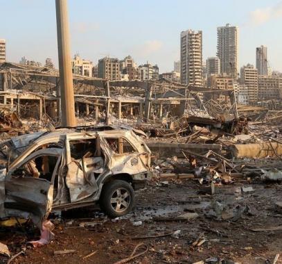 شاهد: عروس تنجو بأعجوبة يوم زفافها لحظة انفجار بيروت