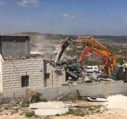 إجبار المقدسيين على هدم بيوتهم