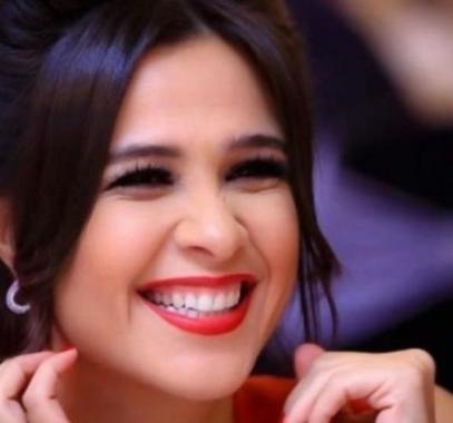ياسمين عبد العزيز