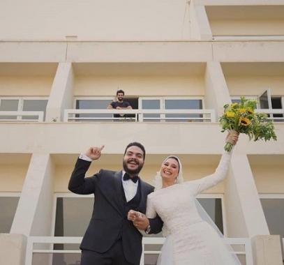 عروس وعريس وعزل