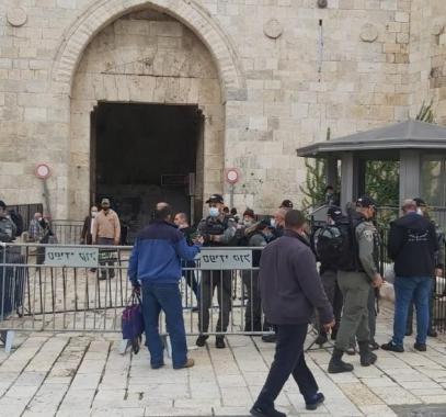 الاحتلال يمنع المصلين من الوصول للمسجد الأقصى ويشدد الإجراءات