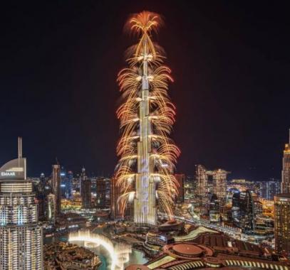 دبي .. احتفالات رأس السنة الميلادية 2021 في برج خليفة