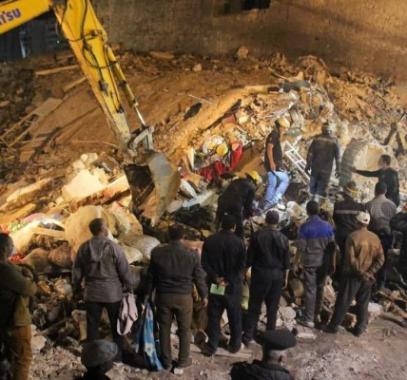 4 قتلى بانهيار مبنى سكني في القاهرة