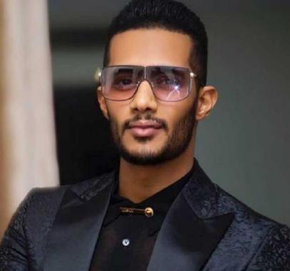 محمد رمضان يلعب كرة القدم داخل نقابة المهن التمثيلية رغم إيقافه