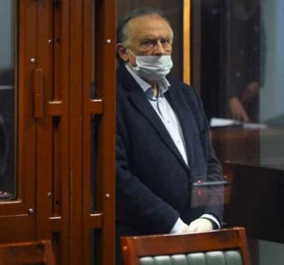 السجن 12 عاما لمؤرخ روسي قتل حبيبته وقطع جثتها