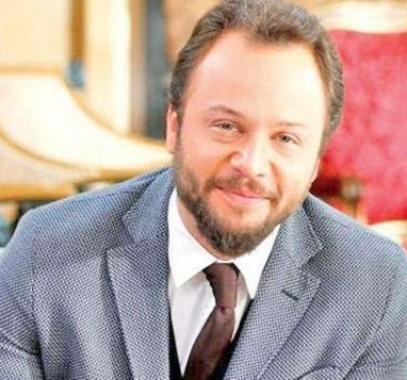 مكسيم خليل يرى حاتم علي في منامه