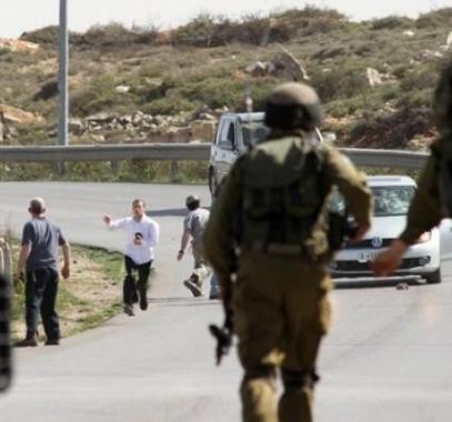الاحتلال يزعم محاولة شابين فلسطينيين الإستيلاء على سلاح جندي في الجليل
