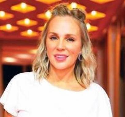 شيرين رضا تحسم جدل ارتباطها بشاب عمره 28 عاما