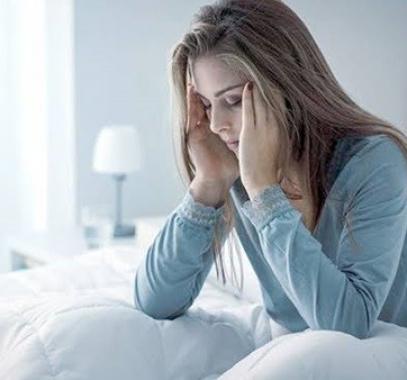 قلة ساعات النوم تزيد خطر الإصابة بالخرف