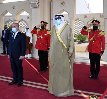 اشتية يصل الكويت في زيارة رسمية لحشد الدعم السياسي والمالي لشعبنا.jpg