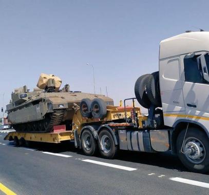 نقل الدبابات إلى حدود غزة