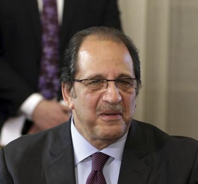 عباس كامل