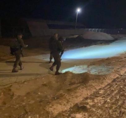 إطلاق نار تجاه موقع 