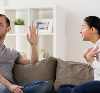 أسباب تجعل الزوج يقلل من قيمة زوجته