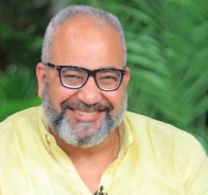 بيومى فؤاد يغنى تتر مسلسل 