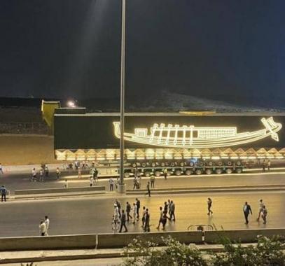 بالفيديو | مصر.. في موكب مهيب نقل سفينة خوفو للمتحف الكبير