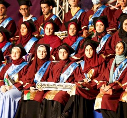 شاهد: المتفوقتان منار أبو عيطة وندى برهوم جمعتهما الرغبة بدراسة الطب البشري