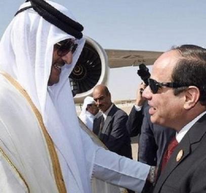 الرئيس المصري عبد الفتاح السيسي وأمير قطر تميم بن حمد آل ثاني