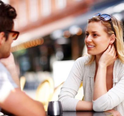 خدع سرية يلجأ إليها الرجل لجذب المرأة