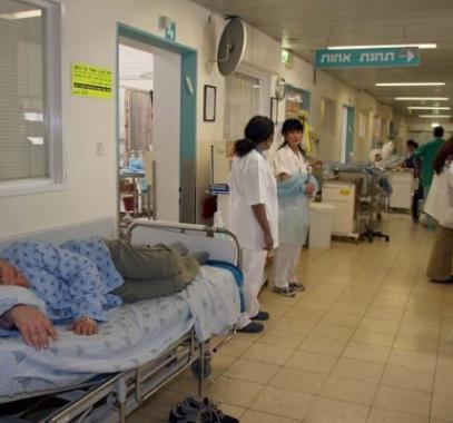 أطباء إسرائيليون يهددون بتقديم استقالات جماعية