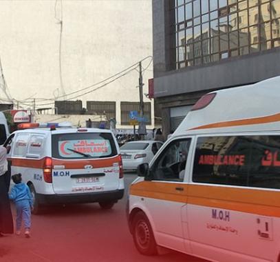 مسير سيارات إسعاف بغزّة لتكثيف حملة التطعيم والتوعية المجتمعية 