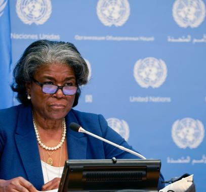 سفيرة أمريكا.