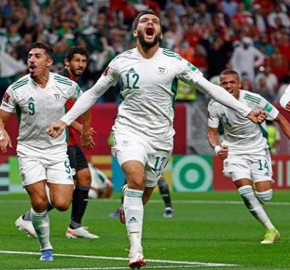منتخب الجزائر يُتوج رسميًا بكأس العرب