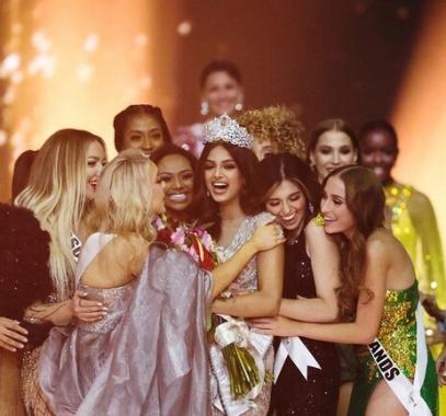 شاهد: فستان إسرائيلي للمتسابقة 