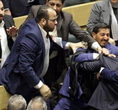 المجلس الأردني يقرر الاعتذار في جلسة اليوم لشعبه