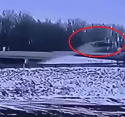 بالفيديو: المسلسل الأميركي صار حقيقة.. مقطع لسيارة طارت في الهواء