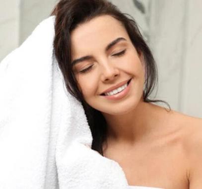 بالفيديو: اليكِ حواء نصائح لشعر أملس خالٍ من التلف