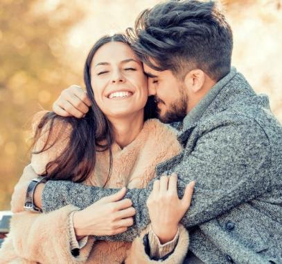 اليكِ سيدتي لماذا تحتاج المرأة إلى العناق؟