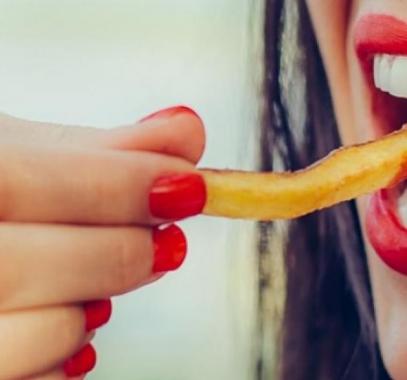 دراسة: تثبت أن الطريق لقلب المرأة معدتها