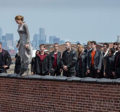 مشاهدة فيلم divergent الجزء الثاني مترجم على ايجي بست.jpg