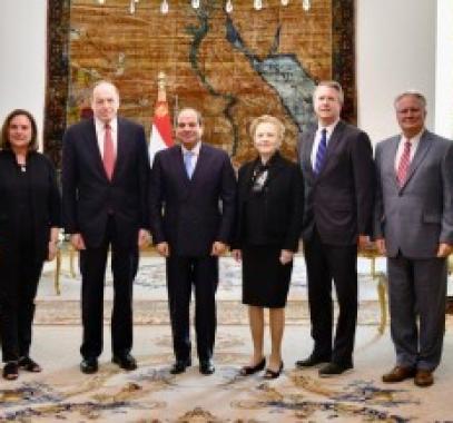 الرئيس المصري يؤكد موقف بلاده الثابت من القضية الفلسطينية