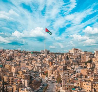 طفل في الأردن يتلقى بالخطأ 