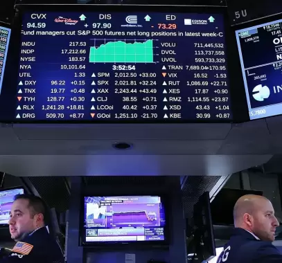 الأسهم الأميركية ترتفع للأسبوع الرابع مع تباطؤ التضخم