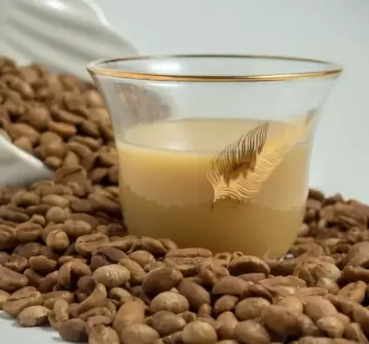 طريقة عمل القهوة السعودية يمكن تقديمها مع التمر