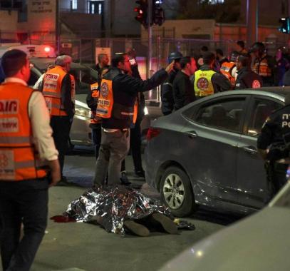 قناة عبرية تكشف تفاصيل حوار دار بين أحد المستوطنين ومنفذ عملية القدس