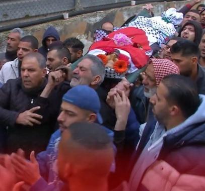جماهير شعبنا تُشيّع جثمان الشهيد أحمد كحلة في رام الله