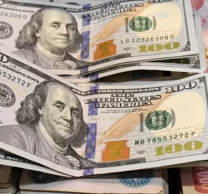 الدينار العراقي يتراجع بقوة ويلامس مستوى 1710 للدولار
