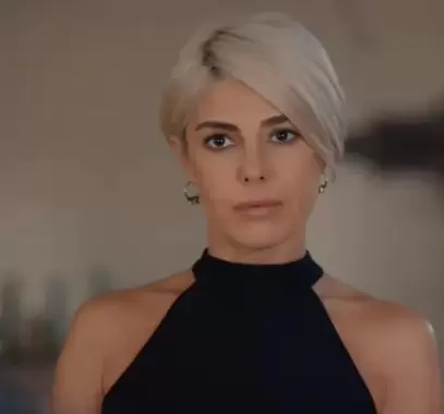 نجمات تركيا تعملن بالساعات لمساعدة ضحايا الزلزال.. نجمة طائر الرفراف أبرزهن