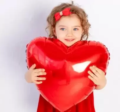 عبارات جميلة للأطفال في عيد الحب