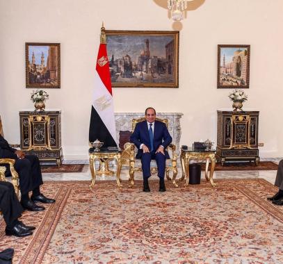 الرئيس المصري يلتقي بوزير الدفاع الأمريكي في القاهرة