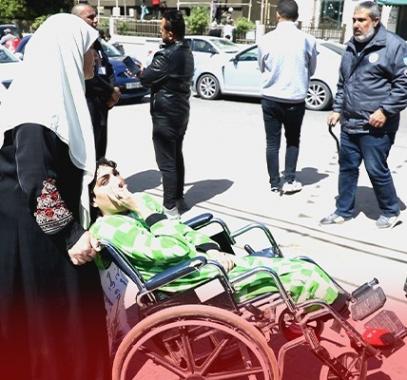 وقفة غاضبة لمستفيدي الشؤون الاجتماعية رفضاً لتأخر صرف مخصصاتهم المالية
