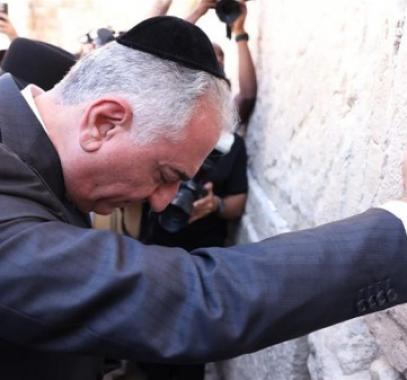 نجل شاه إيران السابق يعبر عن أمله بتجديد الصداقة مع 